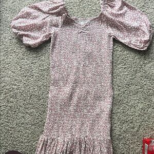 New Pink Floral Puff Sleeve fitted dress!!